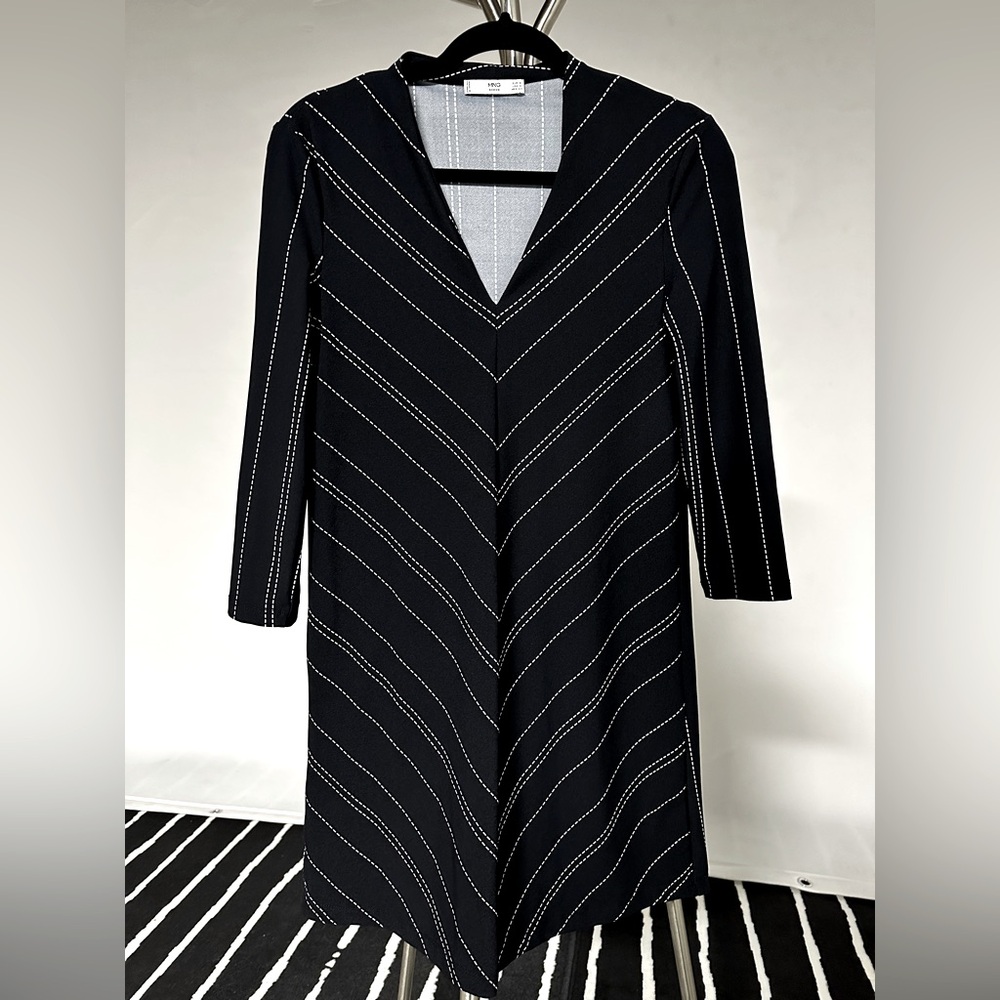 Mango day dress. US size 4 navy blue